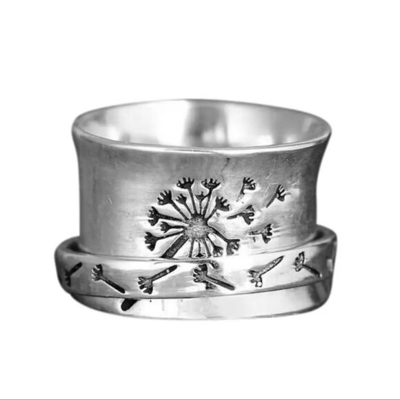Luxury Vintage Boho Chic Flower Etched Rotating Garland Anxiety Mindfulness Ring - Picture 3 of 3